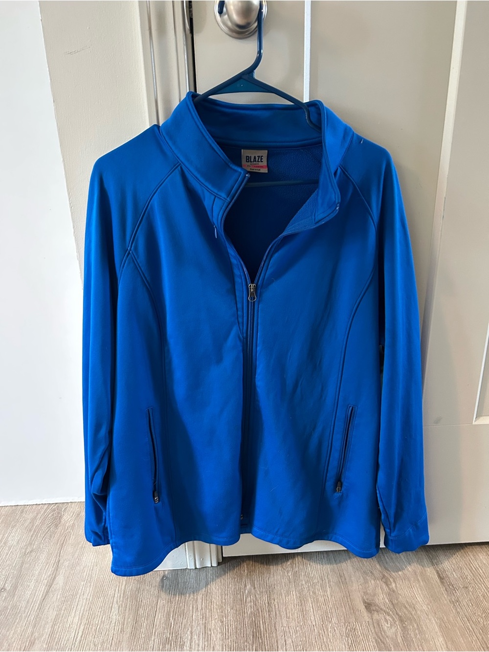 BLAZE Women’s Royal Blue Full-Zip Scrub Jacket
